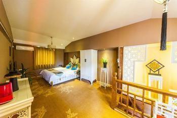Nobles Living Castle Hotel Lijiang  Buitenkant foto